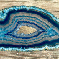 Blue Agate Slice (Approx 3.55" Long) with Quartz Crystal Druzy Geode Center
